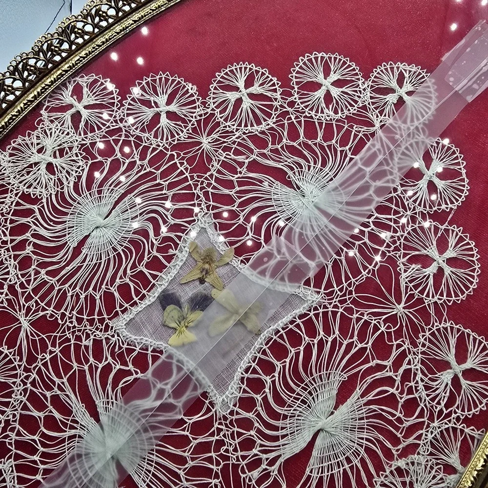 Vintage Metal Glass‎ Tray With Glass Top Chrocheted 1907 Tatting Doily